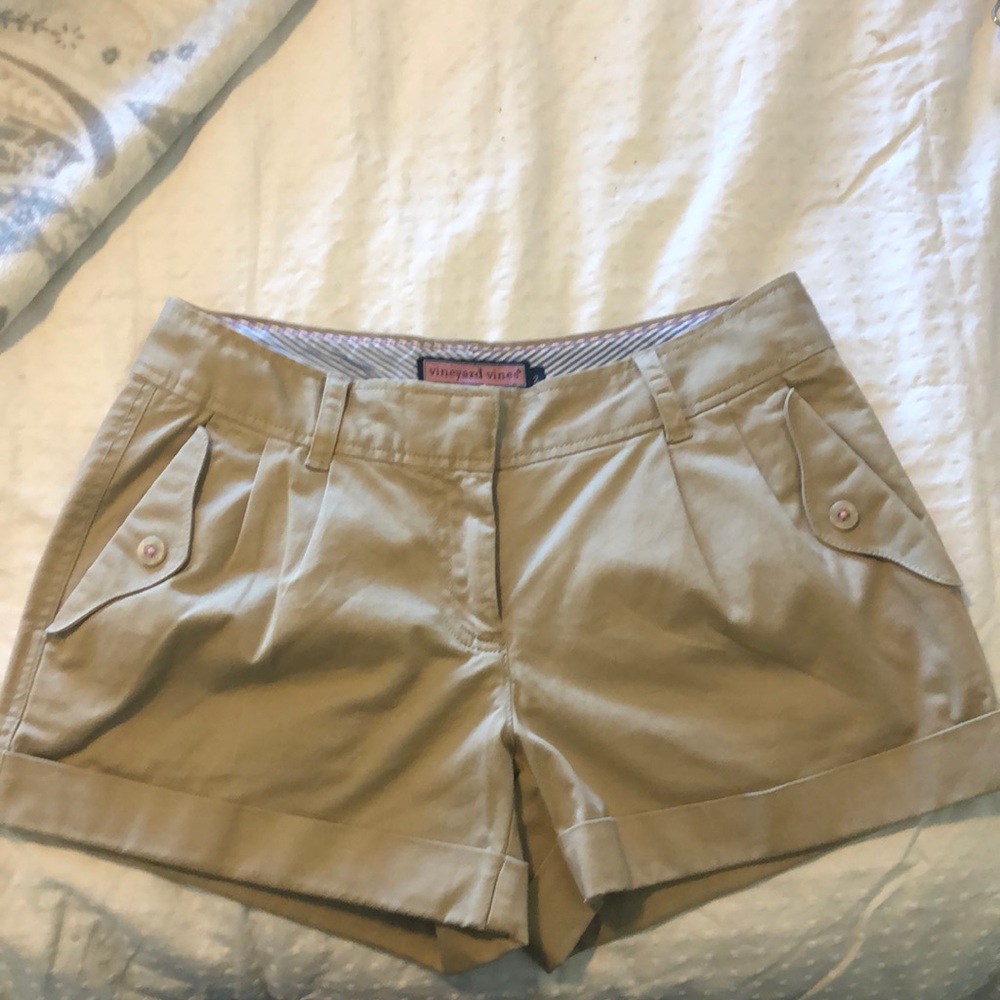 Vineyard Vines shorts